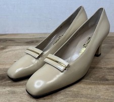 Vtg Salvatore Ferragamo Beige Leather Square Toe Pumps Heels Sz 8AA Gold Buckle