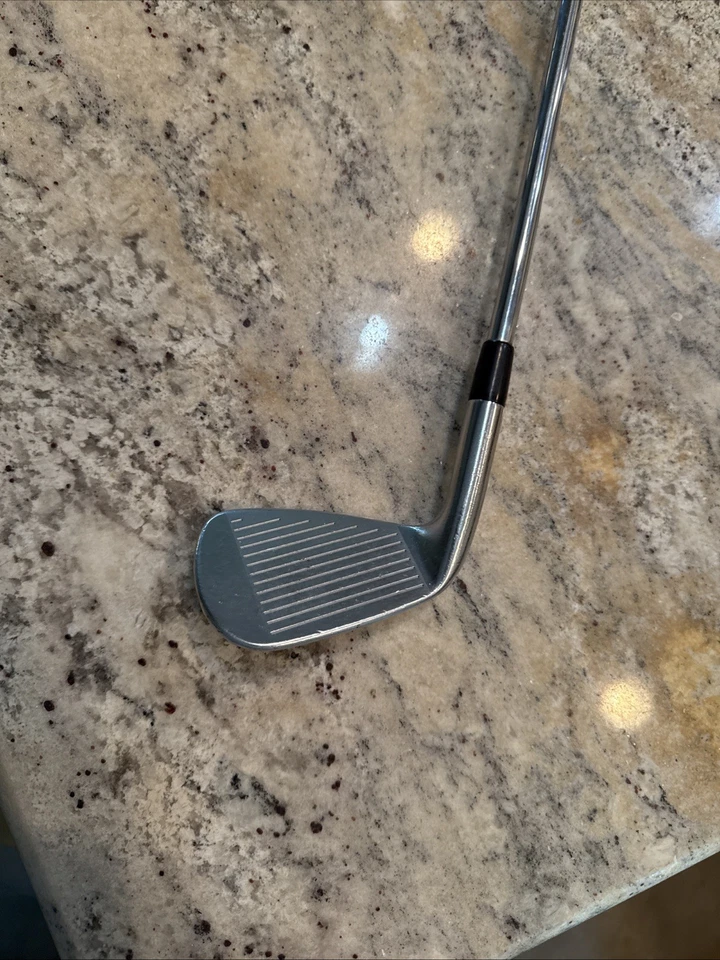 TITLEIST 714 AP2 8 HIERRO, TRUE TEMPER XP95 eje rígido, con empuñadura GOLF ORGULLOS MCC4 Foto 3 de 4