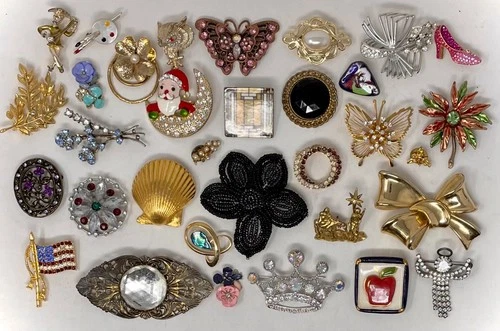 Lot Vtg & Modern BROOCH Pins Costume Jewelry Parts AS IS Craft Art Repurpose