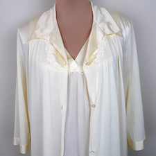 Vanity Fair Lingerie Set Women's Size Medium Robe and Nightgown Silky Vintage