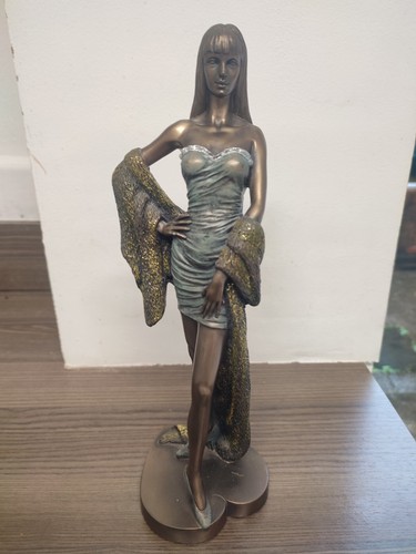 Vintage Veronese cast bronzed resin elegant figurine 2002