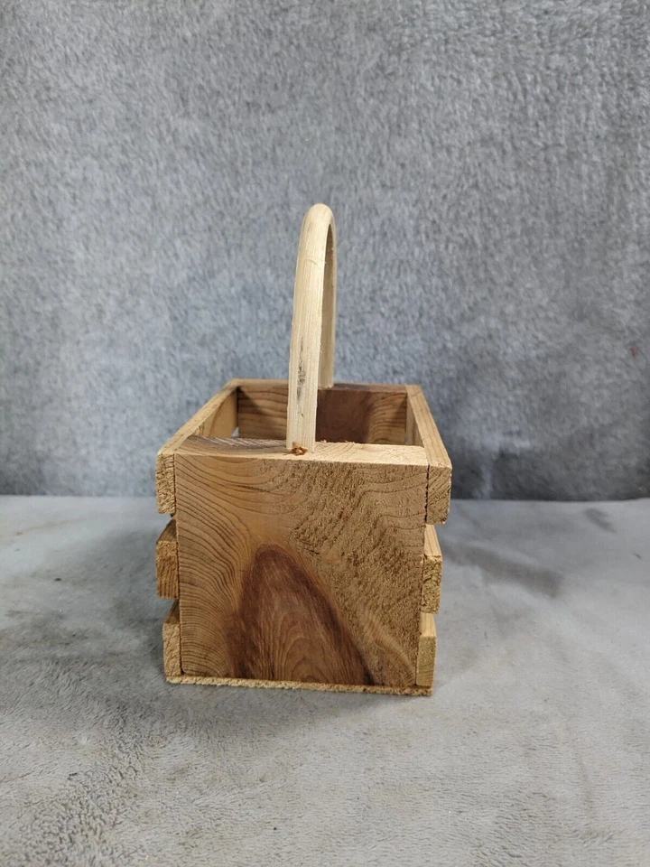 Maceta de canasta tejida pequeña vintage con mango de madera de 6" de alto Foto 2 de 4