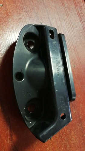 BMW 3ER E90 2008 STOßSTANGE HALTER HINTEN LINKE SEITE 7118193