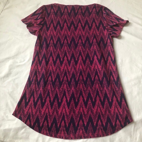 Lularoe Classic Tee Patterned Geometric Purple XX… - image 2