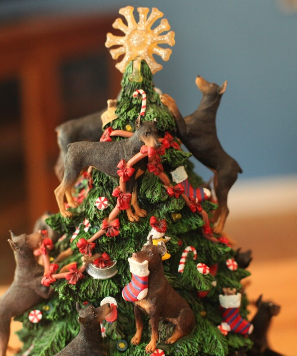 Danbury Mint Doberman Pinscher Dog Christmas Tree Lights Up Sculpture