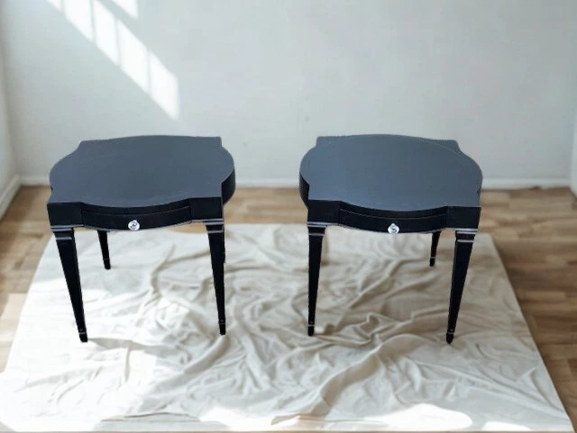 Par de mesas auxiliares vintage Weiman Heriloom caoba con cajón acabado negro Foto 3 de 4