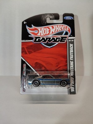 Hot Wheels Garage Ford Mustang Fastback Real Rider