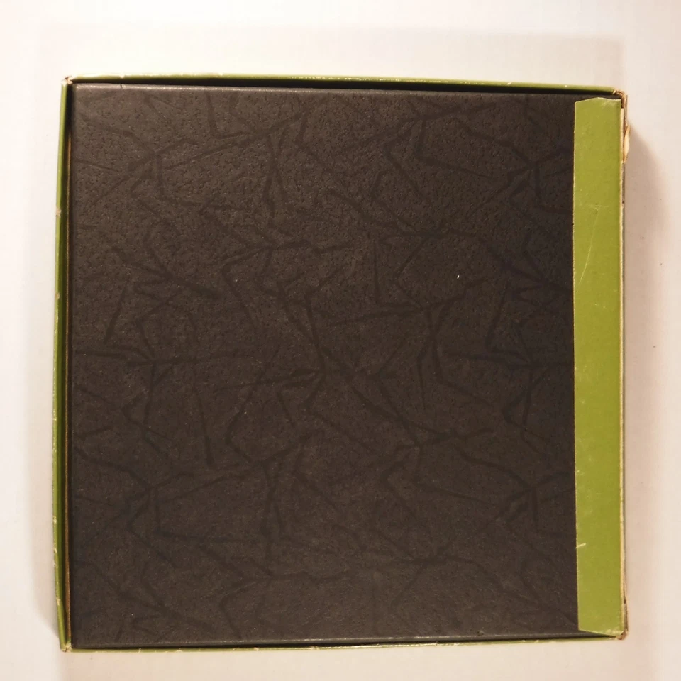 MARIO LANZA SINGS CHRISTMAS SONGS / RCA WDM-1649 / 4X45 RPM BOX SET / RED VINYL - Image 2 of 4