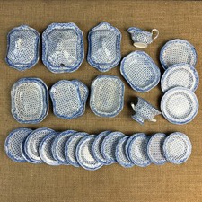 JOB LOT ANTIQUE BLUE & WHITE PEARLWARE DOT & STAR PATTERN DOLLS DINNER SERVICE