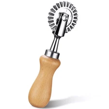 Ravioli Cutter Wheel with Fluted Edges Durable Wooden Handle for Pasta Baking