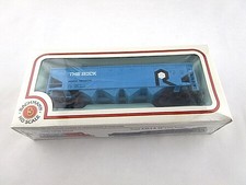 Bachmann 40' Quad Hopper Rock Island - HO Scale Model Train Freight Car - #17608