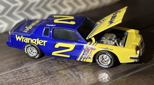 ACTION RCCA 1:24 Dale Earnhardt #2 Wrangler 1981 Pontiac Black Window Bank