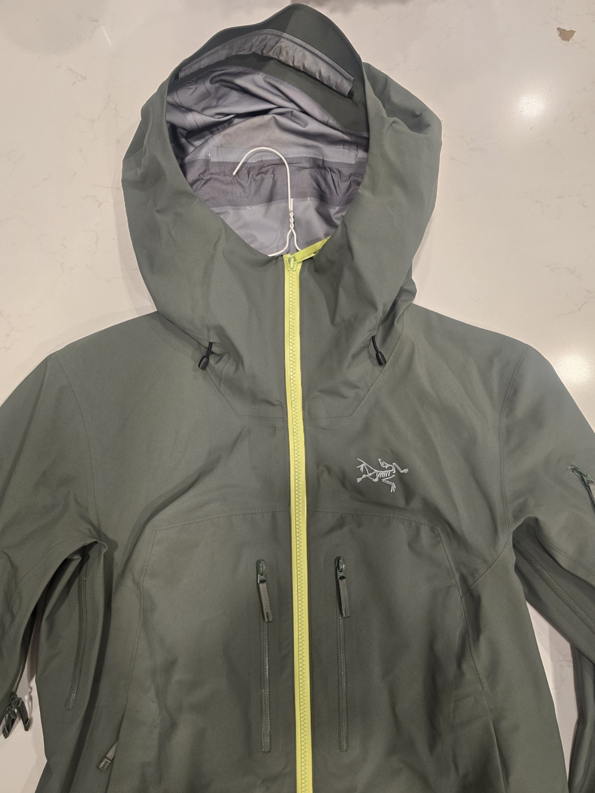 Arc'teryx Sentinel LT Women's Ski Jacket Gray Yellow M Hooded Waterproof thumbnail 2