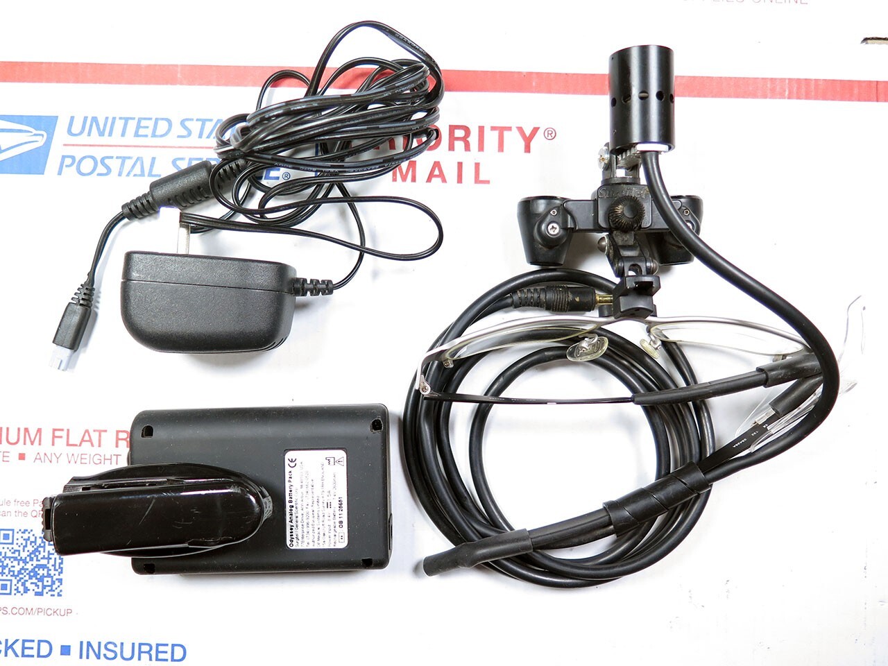 Surgitel Micro 300 dental loupes with Odyssey led headlight and battery