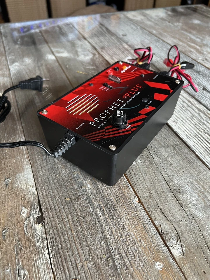 Dynamite Prophet Plus AC/DC 4-7 Cell Ni-Cd & Ni-MH Peak Fast Battery Charger - Image 3 of 4
