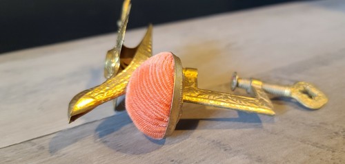 Japan Nähen Vogel Klemme mit einem Nadelkissen * Details lesen - Bild 3 von 11