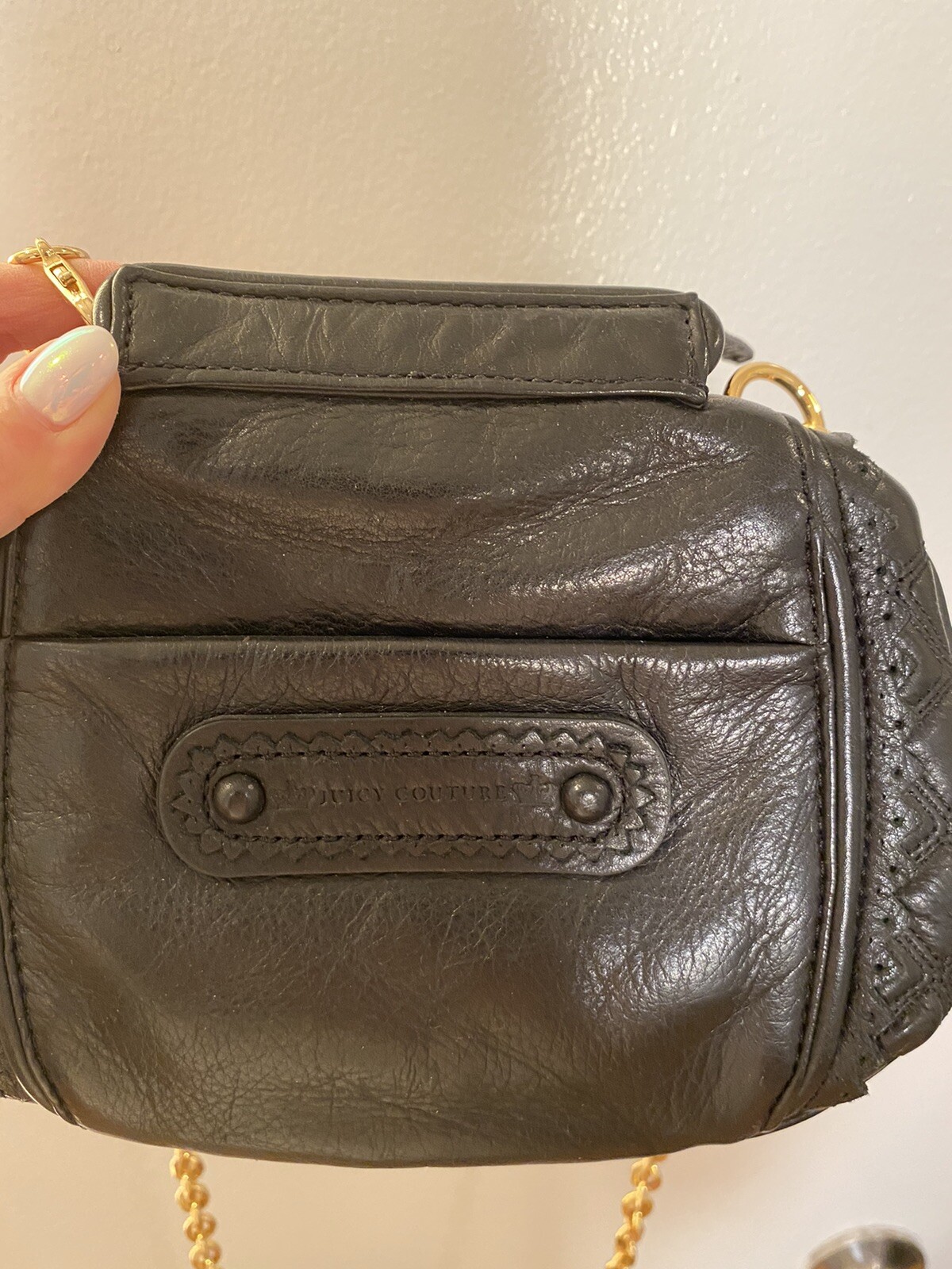 Juicy Couture Black/Gold Leather Crossbody Bag Gem