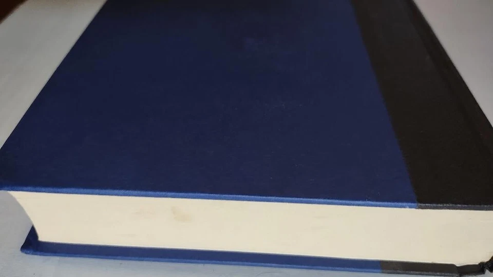 Story by Robert McKee Book on Screenwriting Hardcover SHIPS BOXED - Image 2 of 4