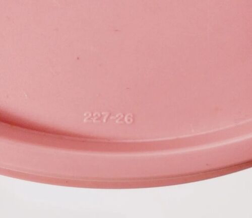 Tupperware Replacement Lid Pink C 227-26 Vintage 6.5" Made in USA - Picture 3 of 3