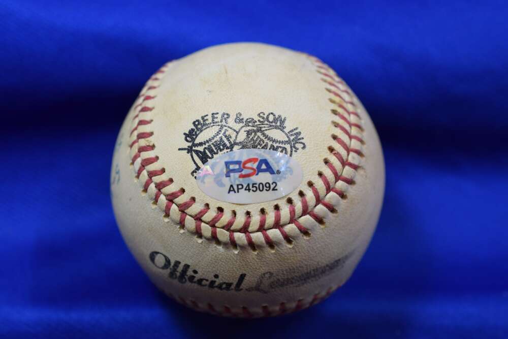 Willie Mays PSA DNA Autograph De Beer And Son Signed Baseball view 2