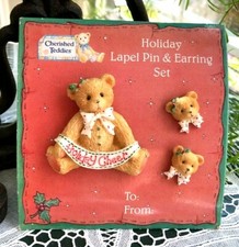 CHERISHED TEDDIES - HOLIDAY LAPEL PIN AND EARRING SET