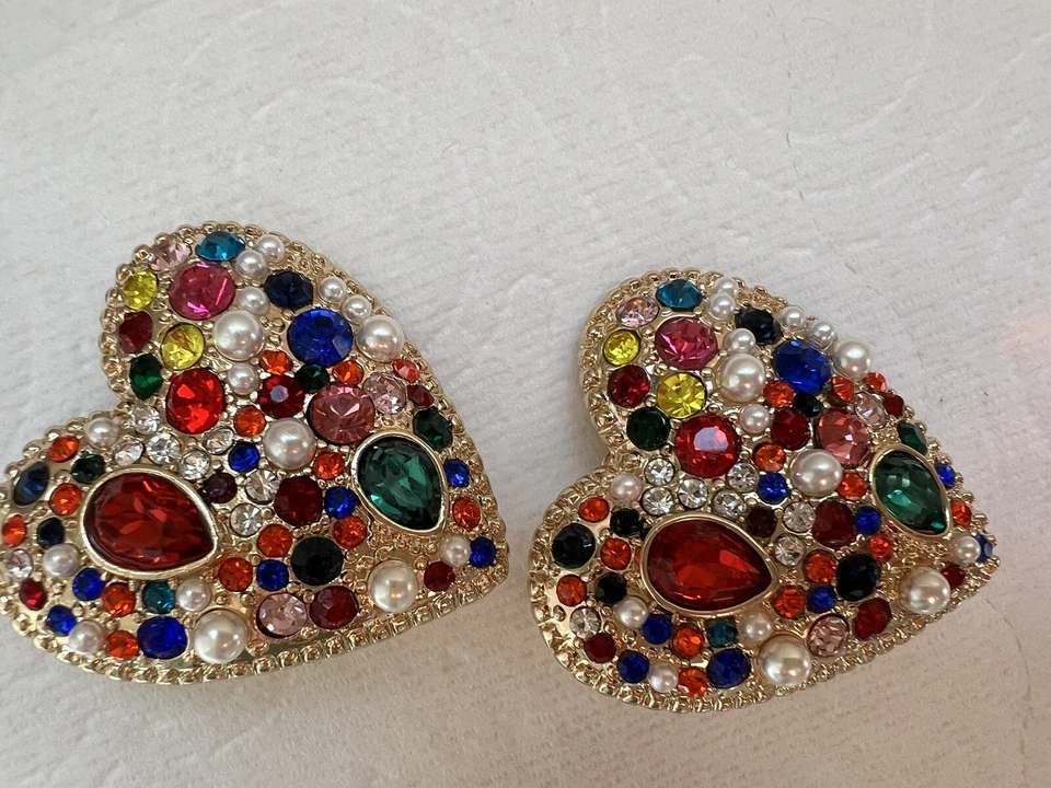 Brincos com clipe em forma de coração Forever 21 strass/pérola falsa, (novo)!!! - Imagem 2 de 4