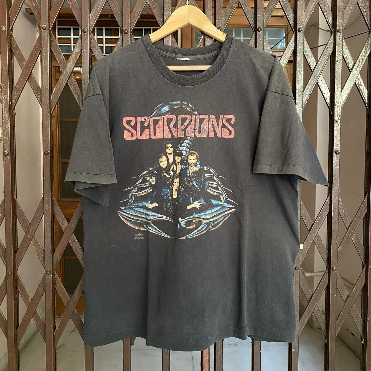90's Scorpions Band T shirt Black Short Sleeve tee Men Women
