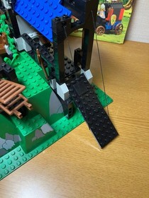 LEGO System Castle Dark Forest Fortress 6079 In 1996 Used Retired Comp W/Manual