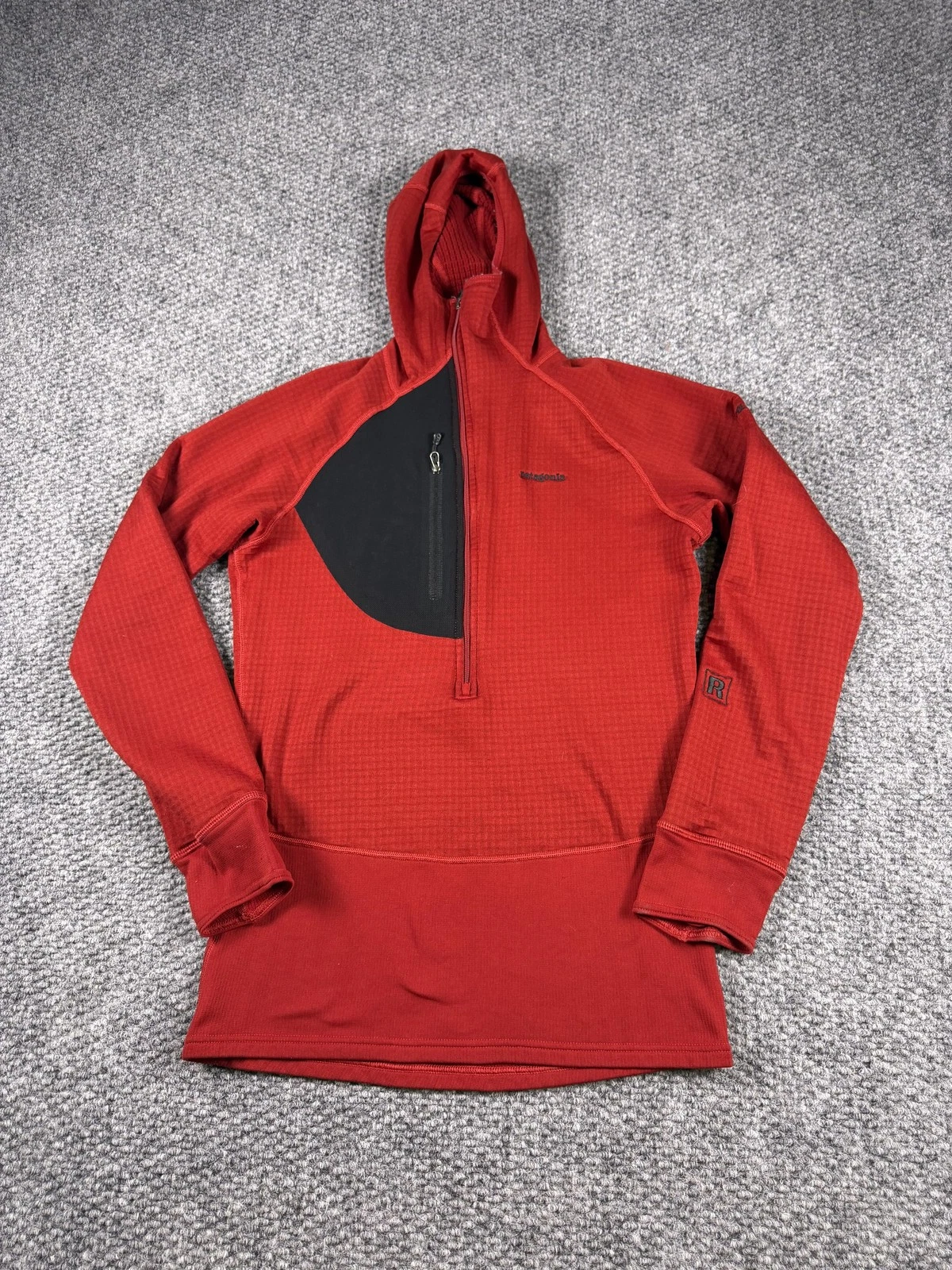 Patagonia Hoodie Mens XS Red R1 Polartec Grid Fleece 1/2 Zip Pullover Base Layer