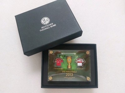 Fußball VIP Pins in Acryl DFB Pokal Finale 2013 Bayern München vs. VfB Stuttgart