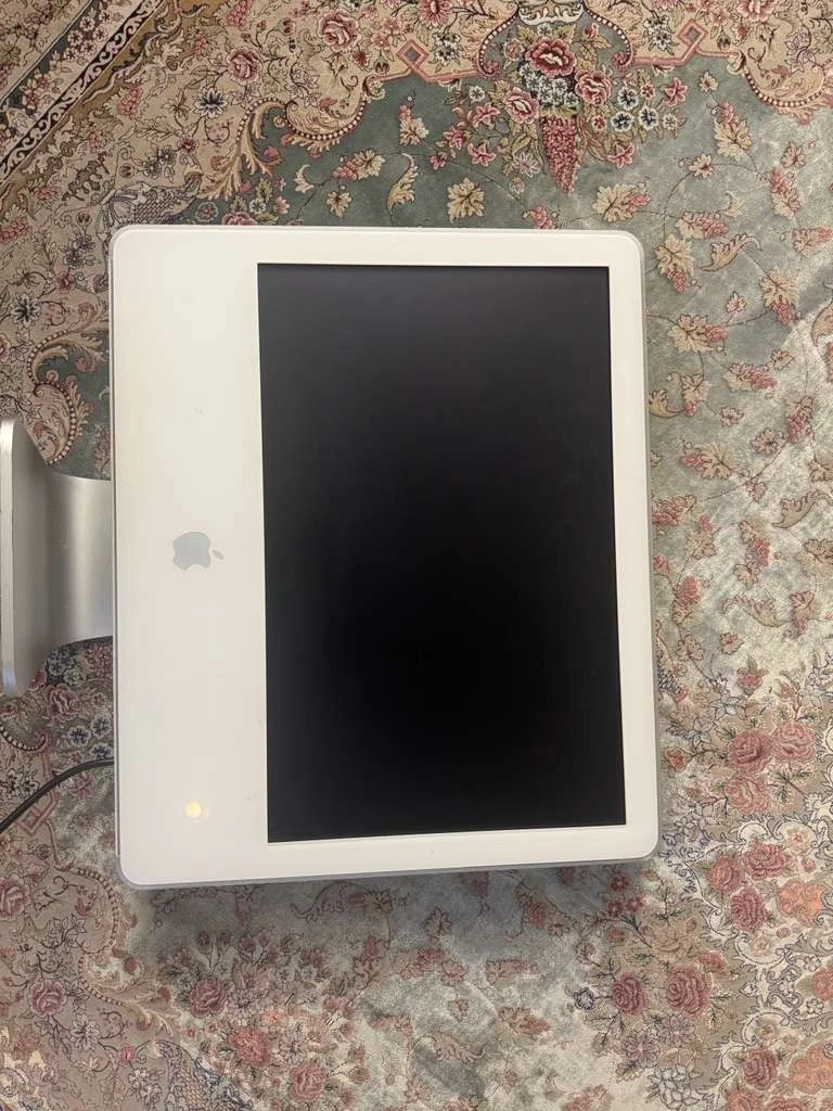 2004 Released Apple Desktops PowerPC G5 All-In-One Computers for