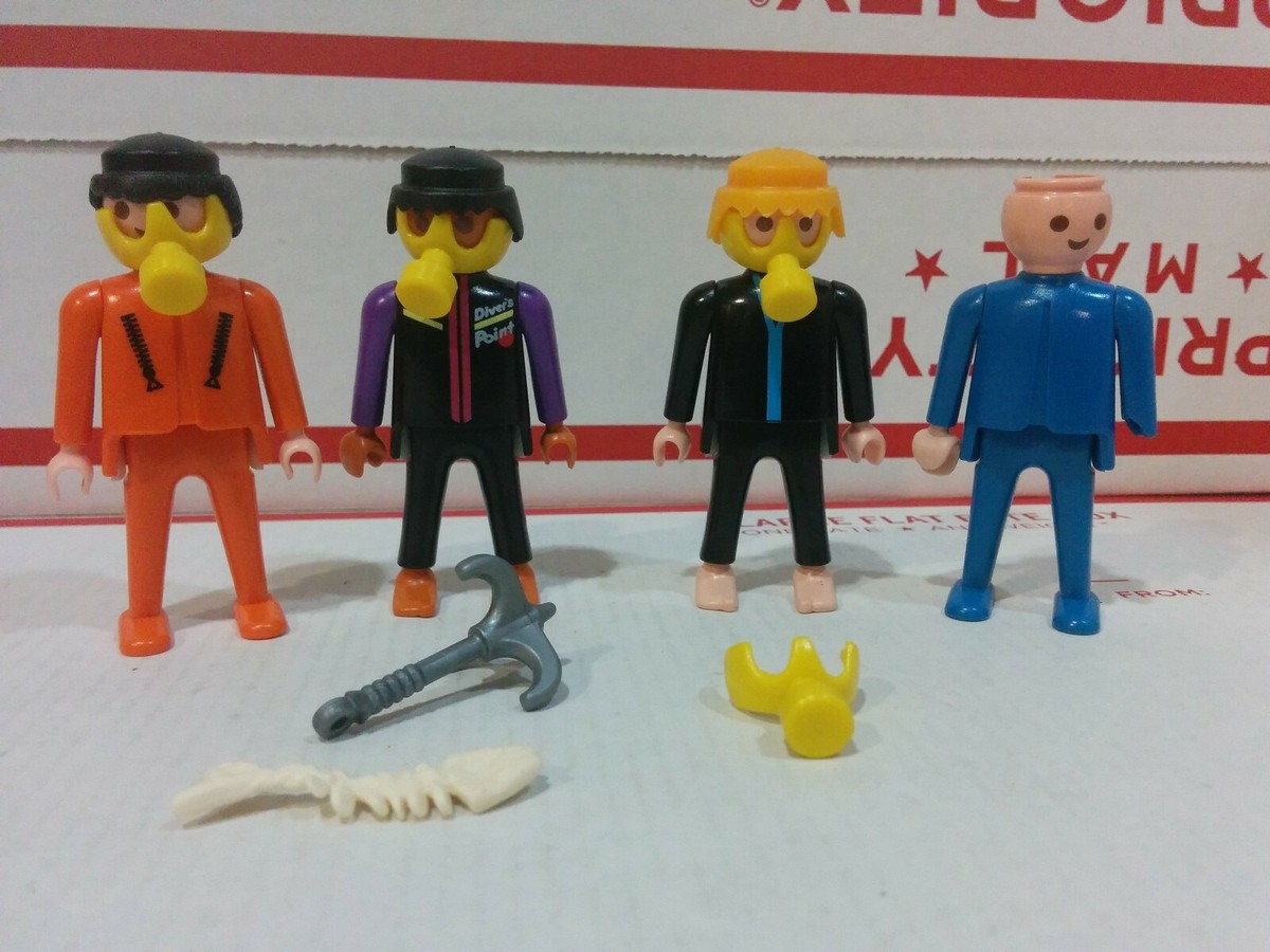 Vtg 1974 Playmobil (Lot of 4 Figures +) Divers Point Gas Masks