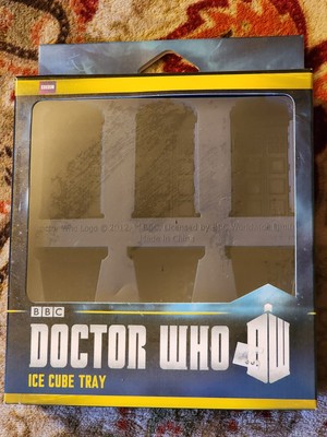 DOCTOR WHO Silicone Ice Cube Tray TARDIS & DALEK 2012 ThinkGeek NEW