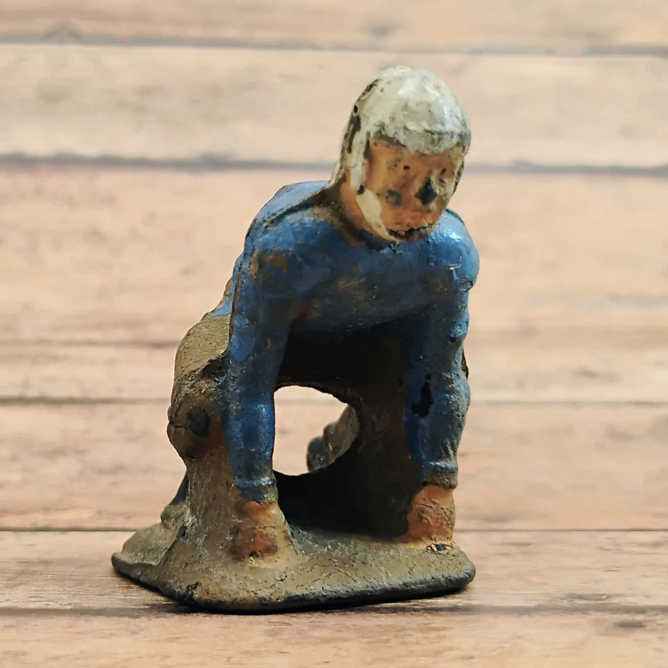 Два винтажных резиновых футболиста 1940-х Auburn (2) красные и синие в очень хорошем состоянии - Изображение 3 из 4