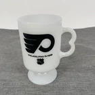 VTG RARE PHILADELPHIA FLYERS NHL HOCKEY FOOTED STEMMED MILK GLASS MUG