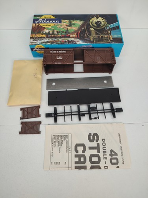 #ad Vintage Athearn 1773 HO Scale 40#x27; Double Deck Stock Car Kit Texas amp; Pacific Tamp;P $16.99