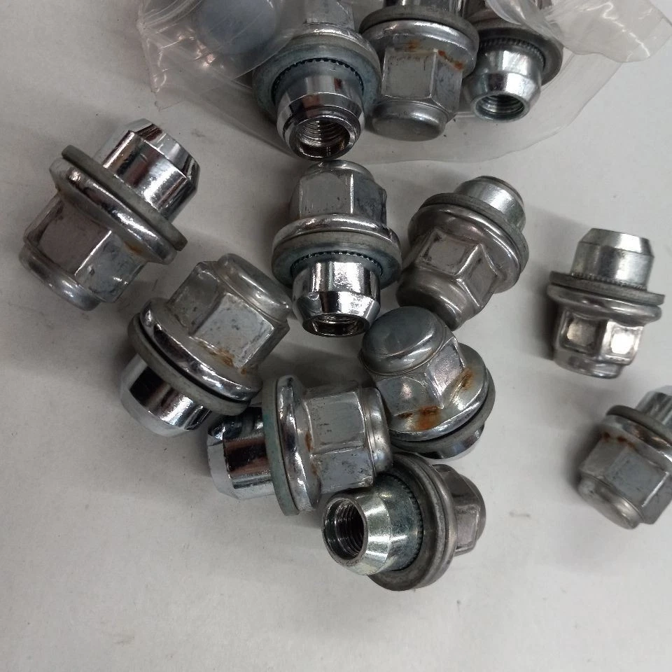 Juego de tuercas INFINITI QX50 2017 2016 2015 2014 Foto 2 de 4