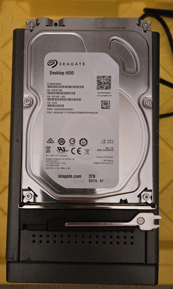 Netgear ReadyNAS - Image 3 of 4