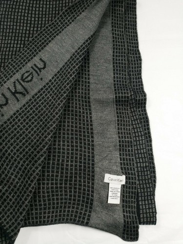 Calvin Klein Grey &Black Wool Knitted Shawl Scarf 140cmx30cm - Picture 10 of 10
