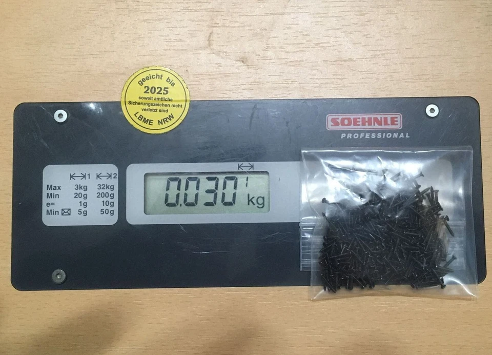 Screws for Bachmann Tracks N Gauge, With Milling Machine - Image 3 of 4