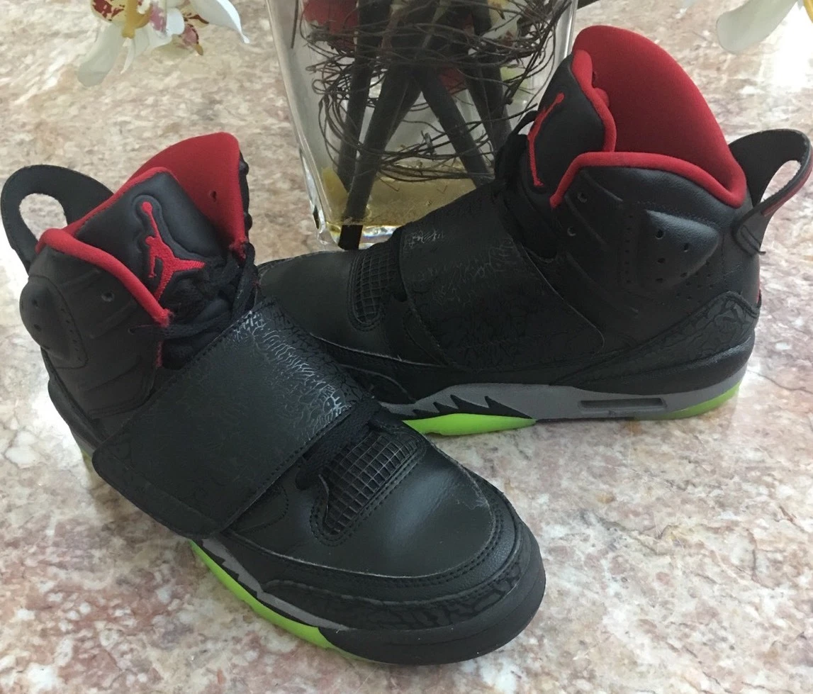 Jordan son outlet of mars yeezy