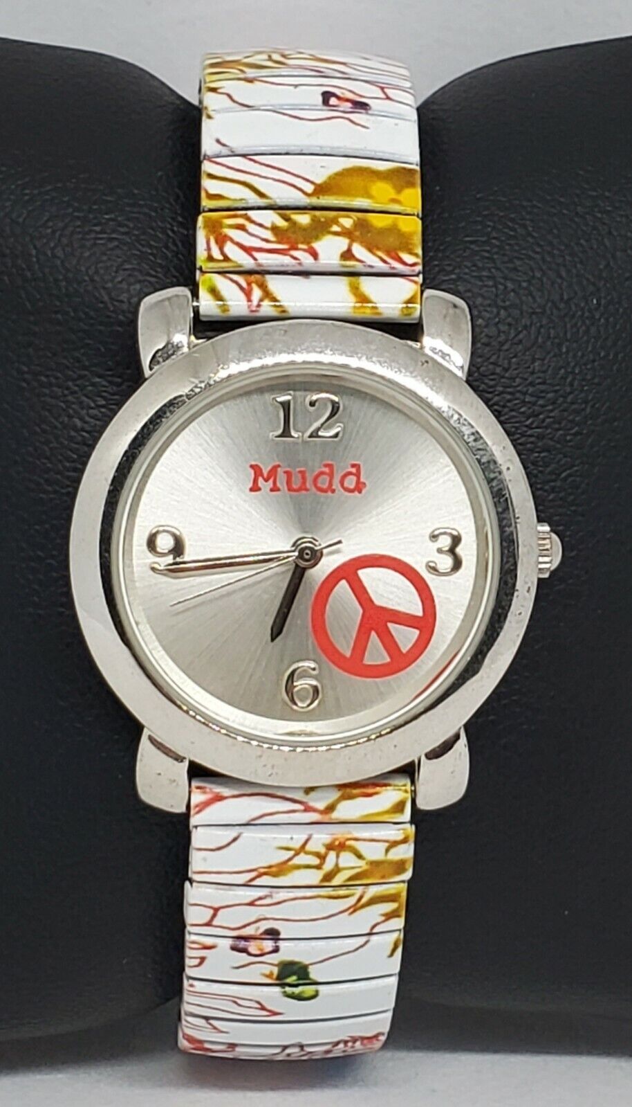 Ladies Mudd Beautiful White Tone Stretch Bracelet Analog Quartz Watch B5