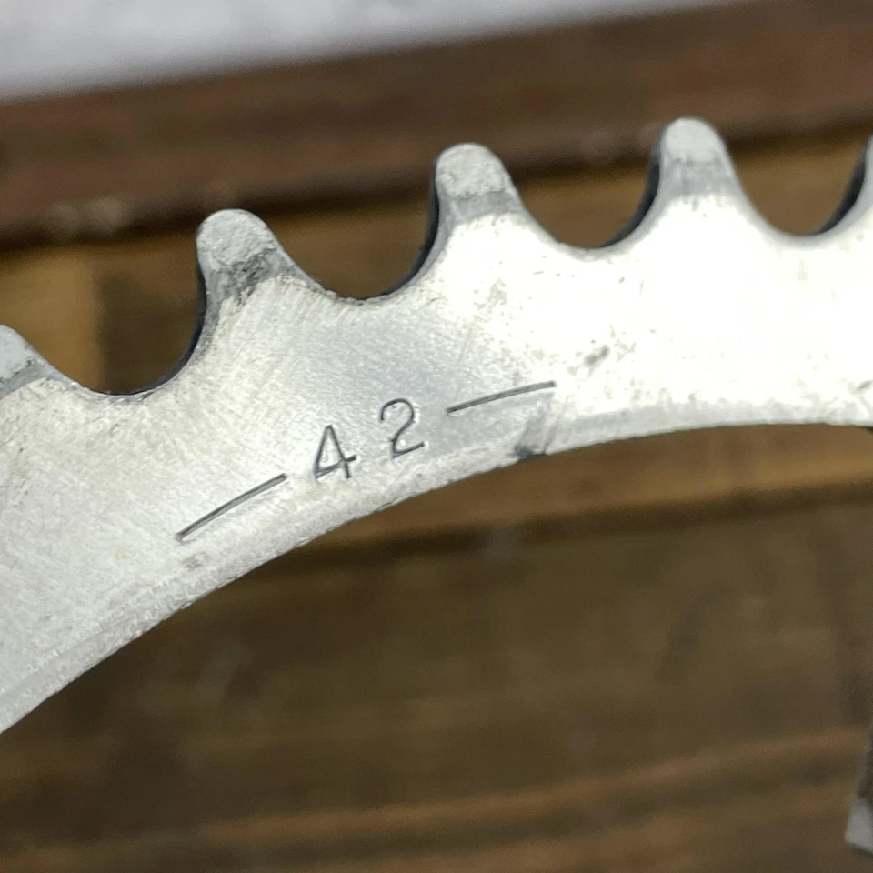 Vintage Sugino Road Bike Chainring Set 110 BCD 5-Bolt 52T 42T Alloy Double - Image 2 of 4