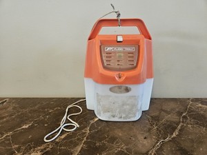 ~ Vintage PLANO TROLL Minnow Live Bait Weighted Orange Bucket ~