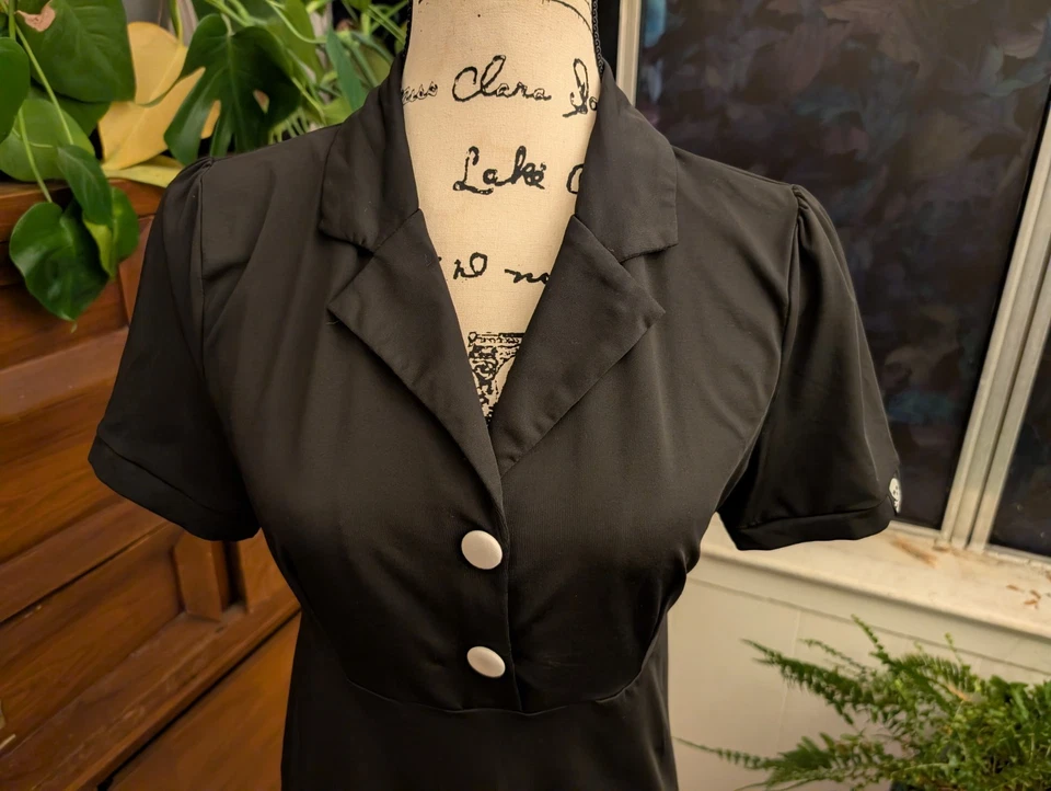 Vestido Sourpuss Lápidas y Calaveras Gótico Espeluznante L Grunge Elástico Miércoles Foto 3 de 4