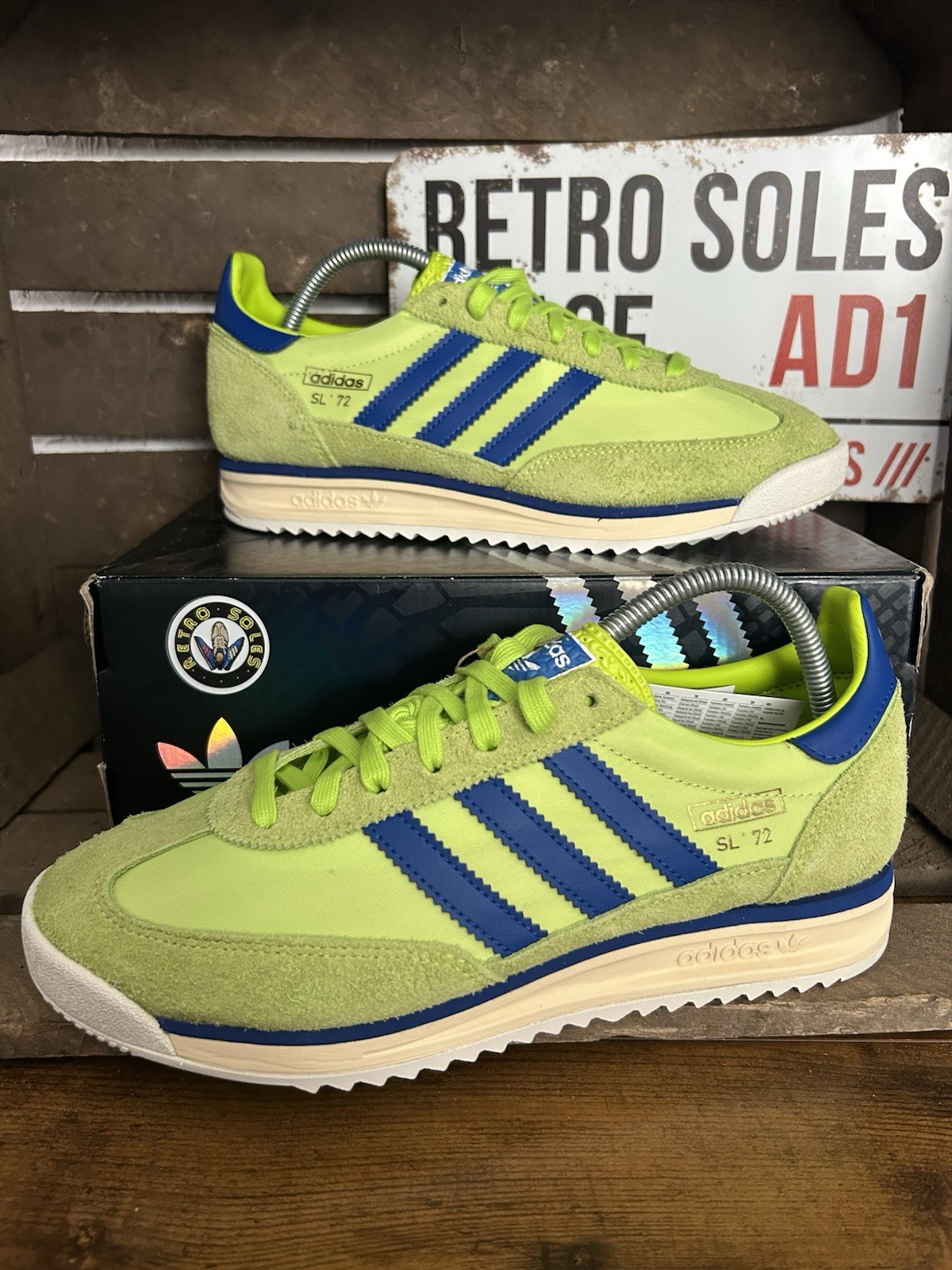 SAOLA Adidas Originals ® SL72 RS Solar Slime Blue taglia UK 8 5 2024