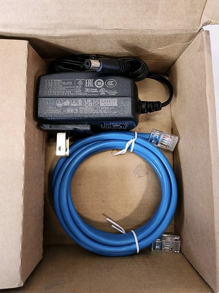 Cisco ATA 192 Analog Telephone Adapter for IP Phones and Devices  - Image 4 of 4