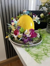Ostergesteck GelbeOsterei  mit  Kunstblumen Tischdeko Deko Ostern 35 cm hoch