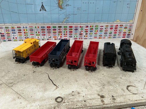 Lionel Set 8040 - Steam Engine SET - 5 freight cars   027