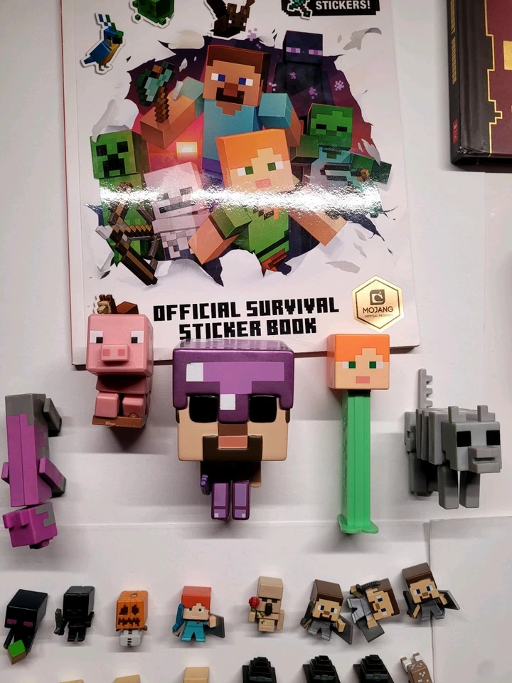 ENORME Juguete Minecraft - Figuras, Animales, Peluches, Libros, Tarjetas Coleccionables, Bolsa Foto 3 de 4